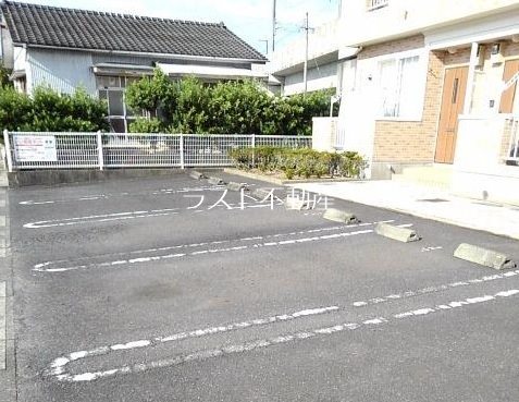 マザーヒロ 駐車場