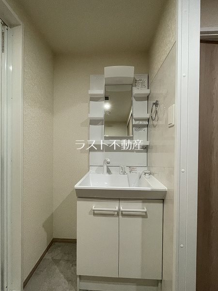 ラフィーネさつま 洗面所