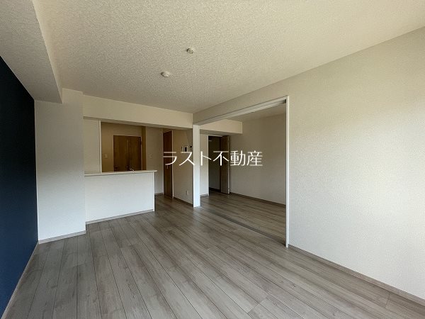ラフィーネさつま リビング