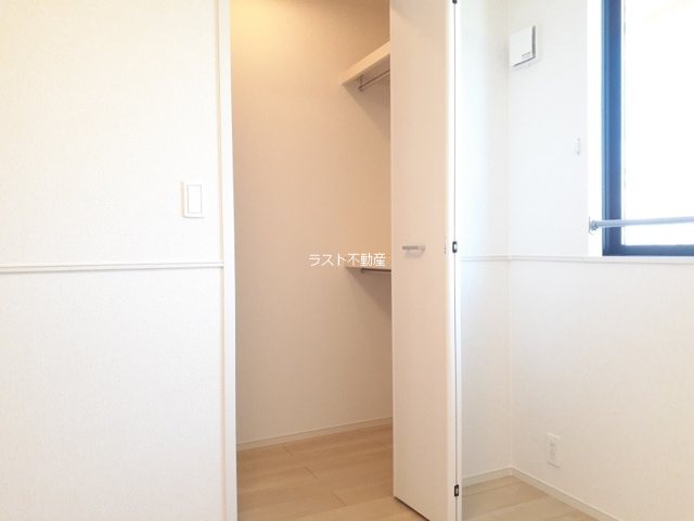 鹿児島県出水市上知識町 収納