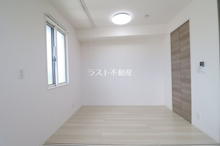Excel宮内 ベッドルーム