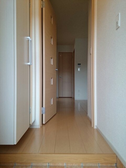 ベラ・ルーチェ宮崎B 玄関