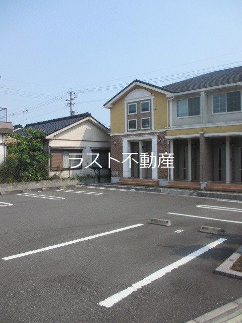villa sunlit 駐車場