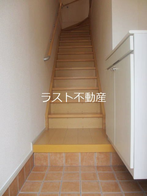 villa sunlit 玄関