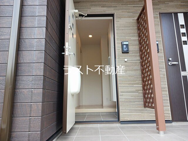 CFメゾン 玄関