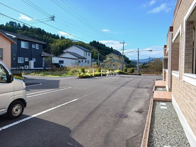 ローズマリエ川内 駐車場