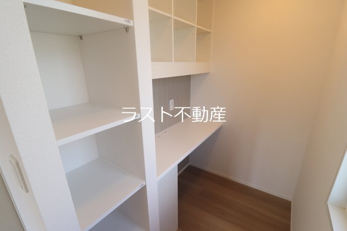 Avenir宮内町　Ⅱ 収納