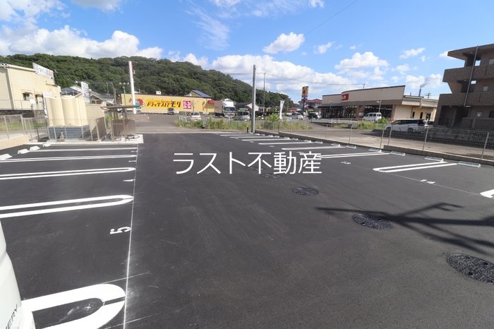 Avenir宮内町　Ⅱ 駐車場