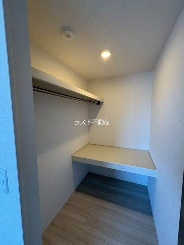 LECHE鳥追 収納