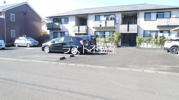 サニーパークハイツ 駐車場