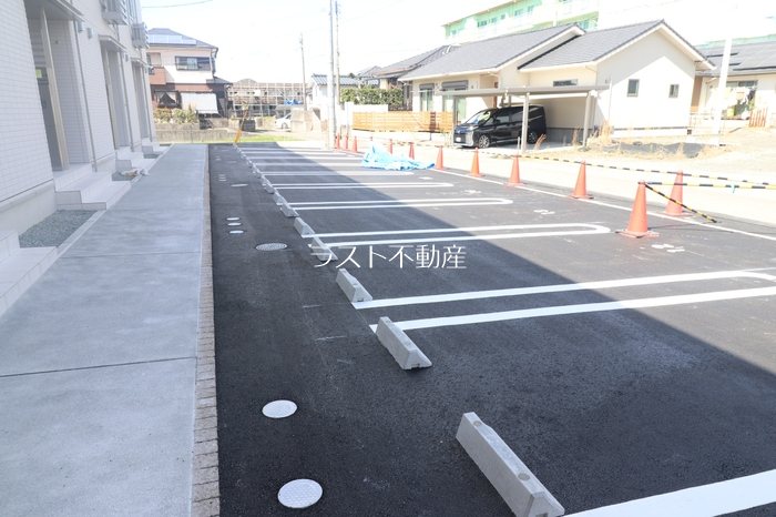 Avenir五代町Ⅰ 駐車場