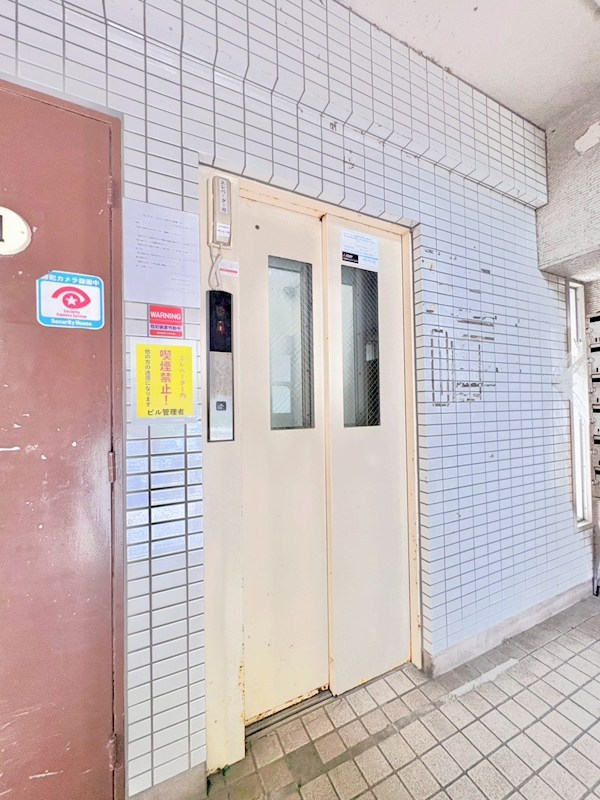 鹿児島県鹿児島市南栄５丁目10-8 エントランス