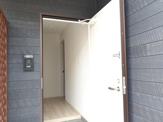 鹿児島県指宿市十町234-5 玄関