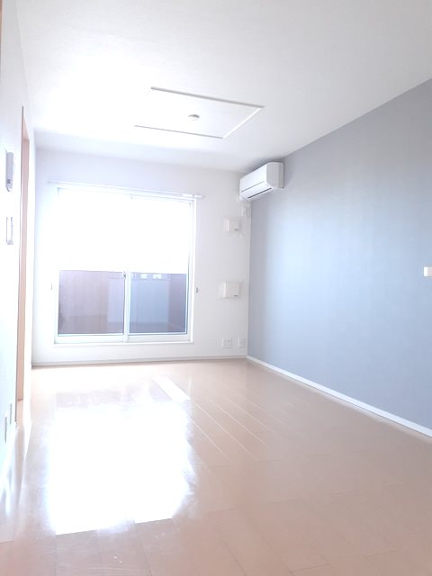 鹿児島県鹿児島市上福元町5593-2 リビング