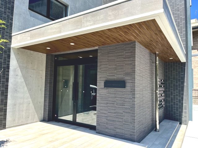 鹿児島県鹿児島市新屋敷町6-33 エントランス