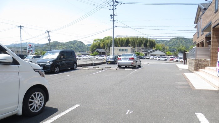鹿児島県鹿児島市中山町2334-1 駐車場