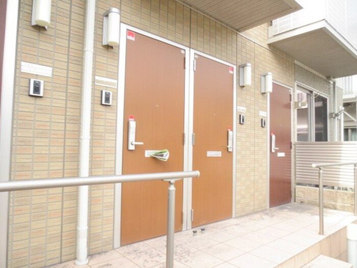 鹿児島県鹿児島市原良４丁目30-3 エントランス
