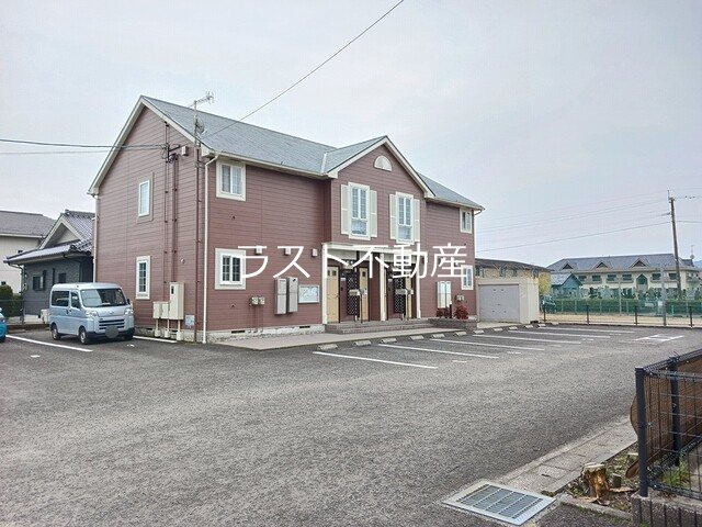 ハーヴェストFーB 駐車場