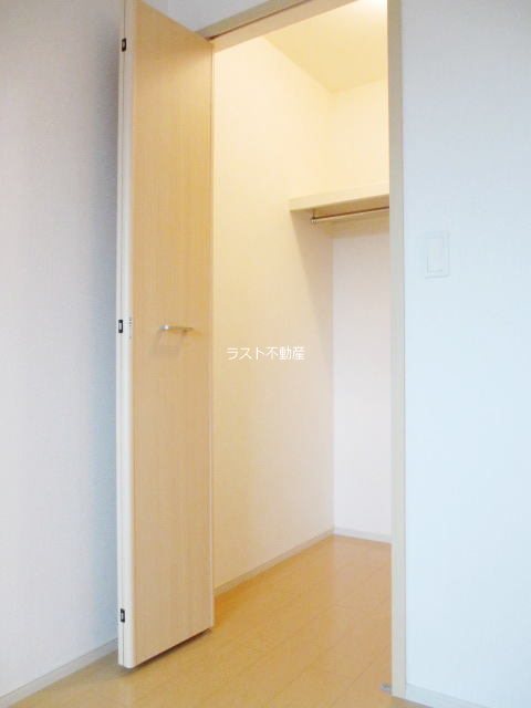 鹿児島県出水市文化町 収納