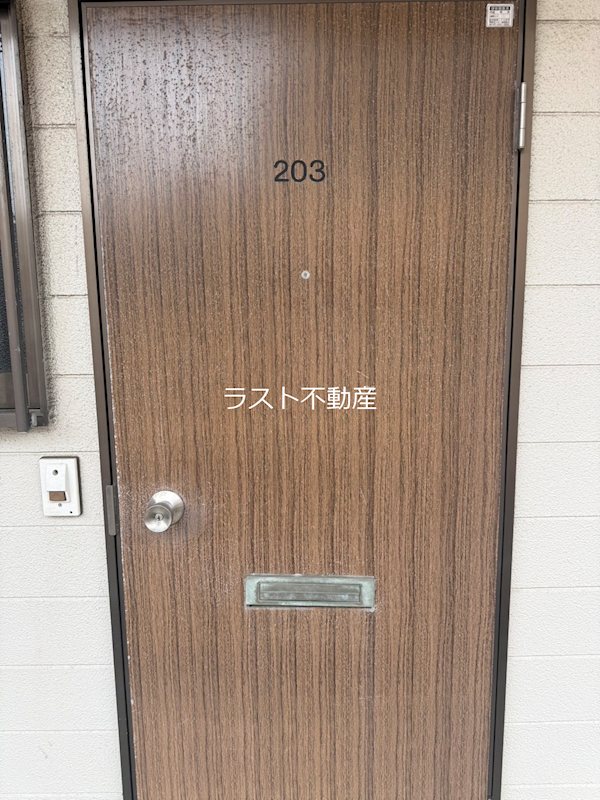 グランドール平佐　11号館 玄関