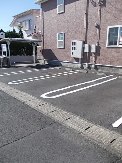 鹿児島県指宿市十町1507-16 駐車場