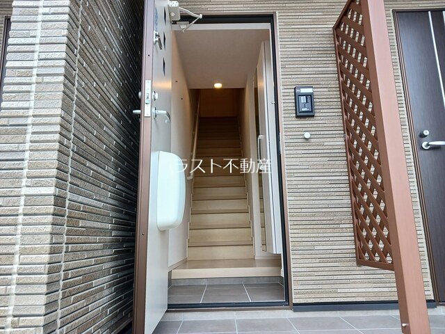 CFメゾン 玄関