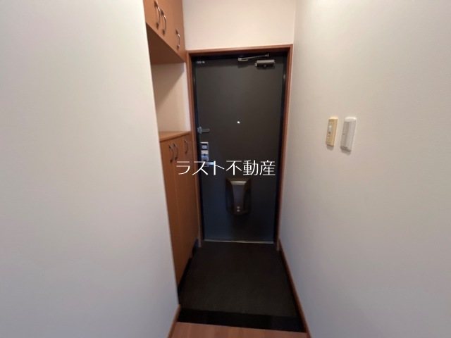 リバーブリーズ・天辰 玄関