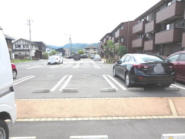 鹿児島県鹿児島市中山町 駐車場