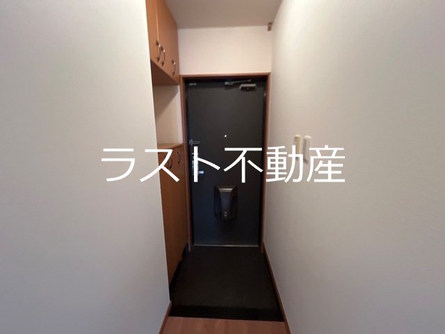 リバーブリーズ・天辰 玄関