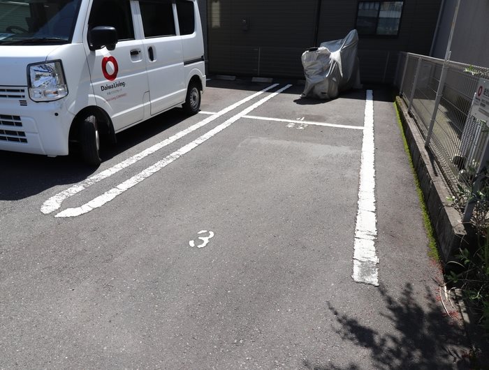 マ・シェリ・マユ 駐車場