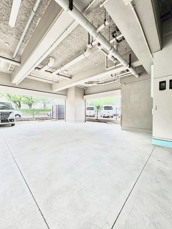 グランパルク橘館 駐車場