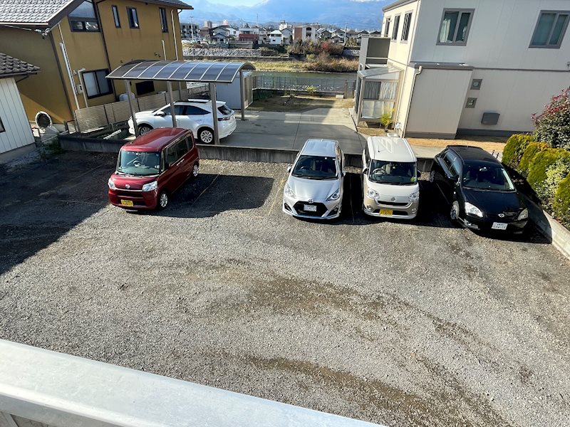 ベルハイツ 駐車場