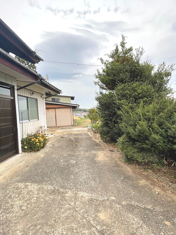 松川土合舘貸倉庫 庭