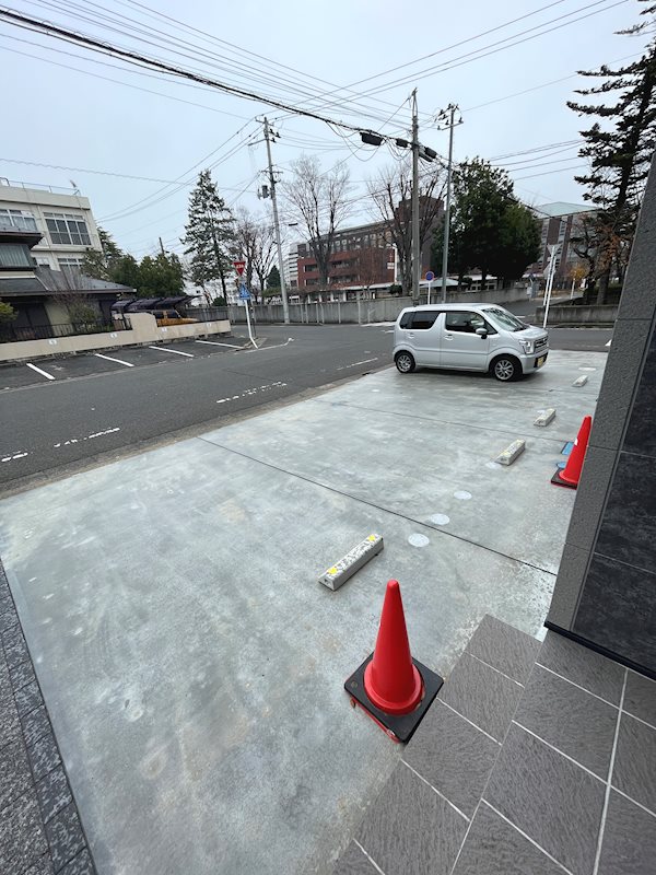 花園町貸事務所　 駐車場