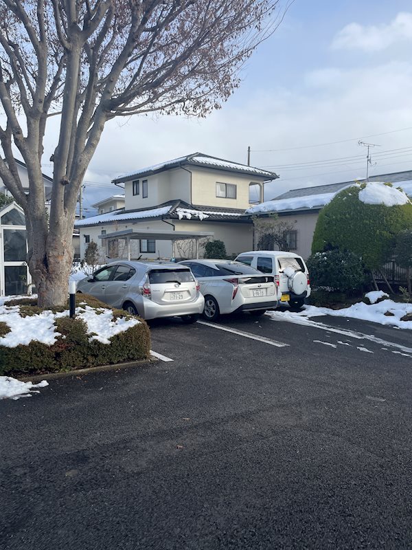 ヴィラ小峠 駐車場