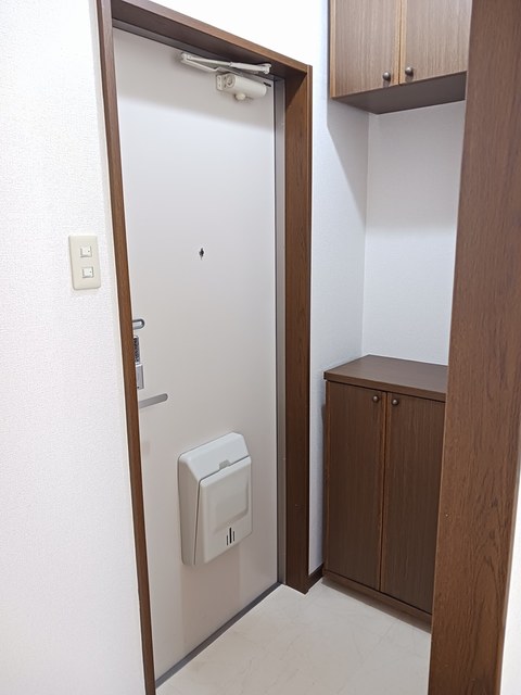 ガーデンヒルズⅠ 玄関