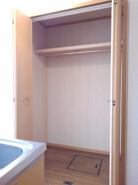 パルフォレストＢ 収納