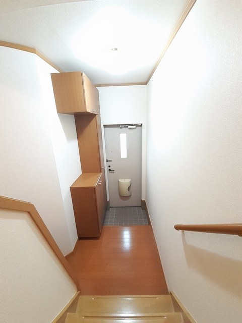 ニューカマタ 玄関
