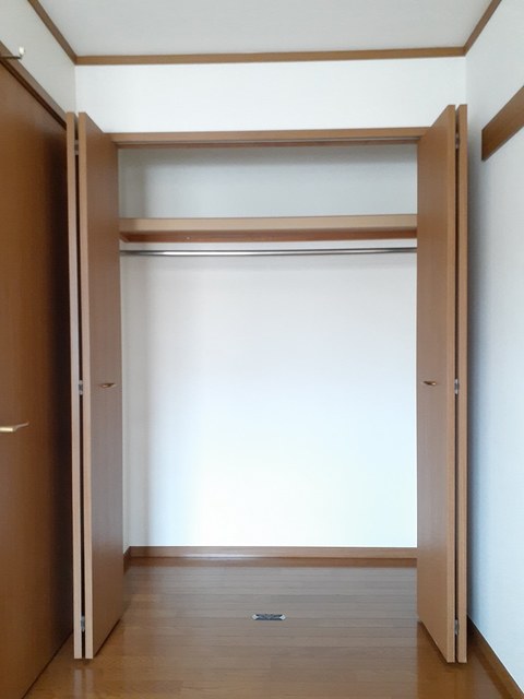 ノワメゾンＢ 収納