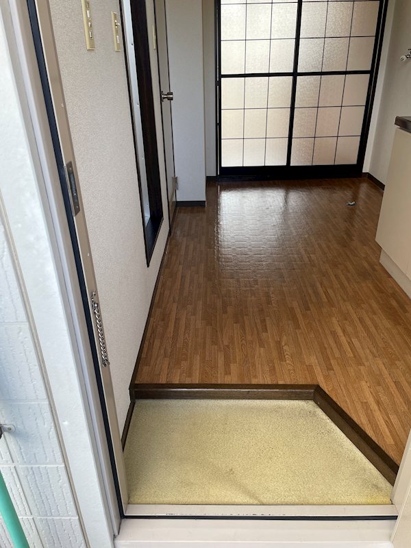 ラプラス上原 玄関