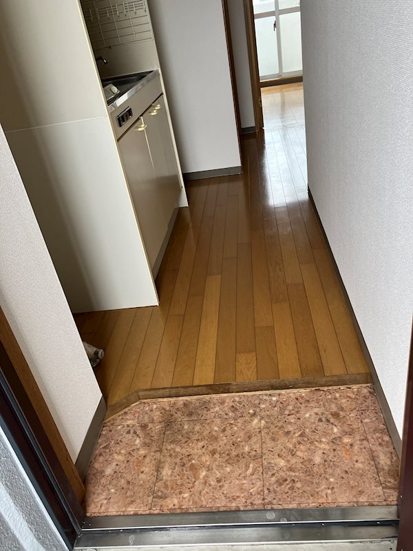 ロイヤルパレス神明町 玄関