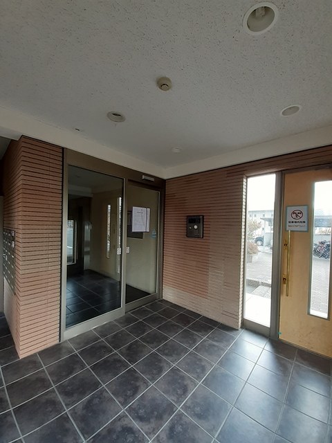 グランソレイユ西中央 エントランス