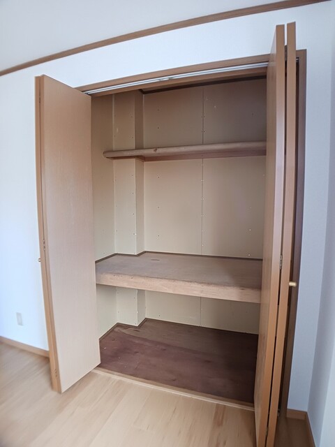 ビバリーヒルズＡ 収納