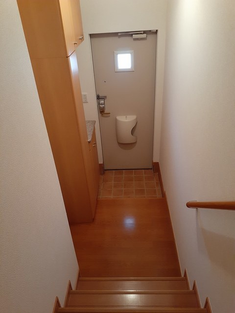 リーフレット 玄関