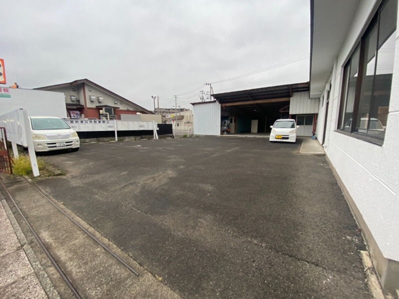 土佐鋼業ビル 駐車場