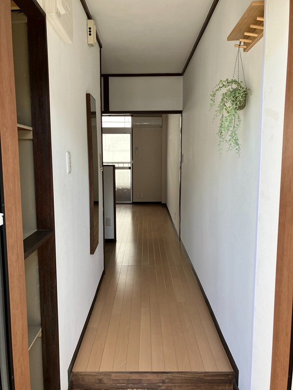 コーポモンパルノ 玄関