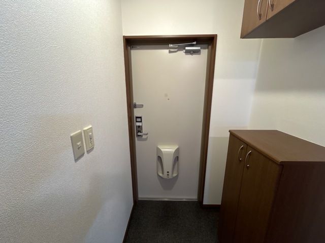 フロイデＢ 玄関
