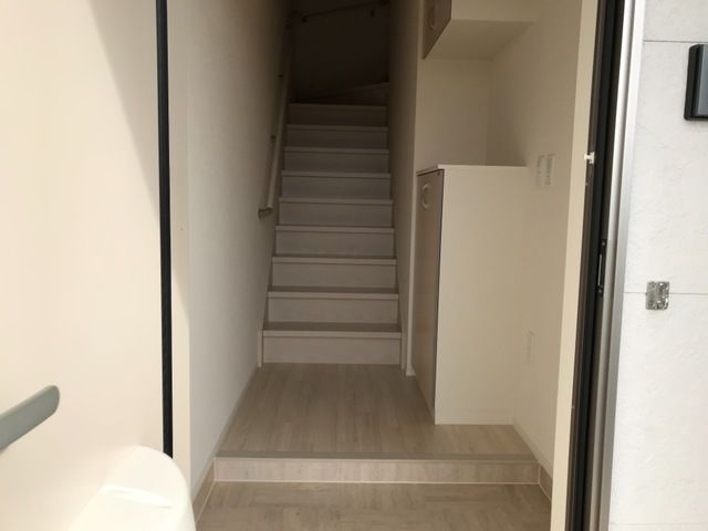 ユニヴェール宮代 玄関
