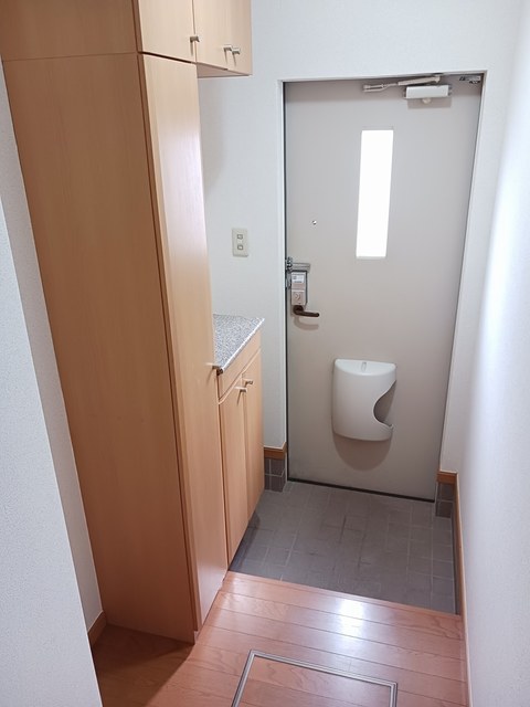 プロムナード 玄関
