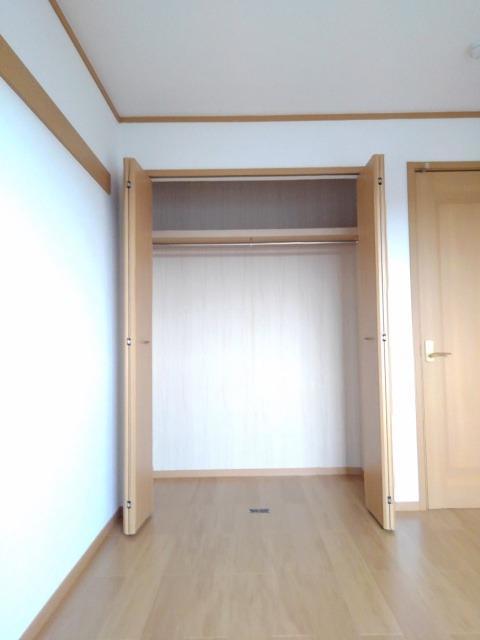 福島県伊達郡桑折町諏訪 収納